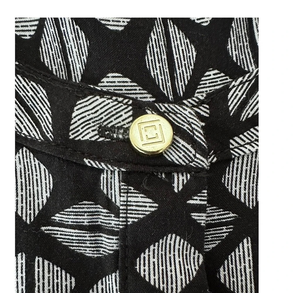 Liz Claiborne Sleeveless Blouse Womens M Black Geometric Business Casual Career‎